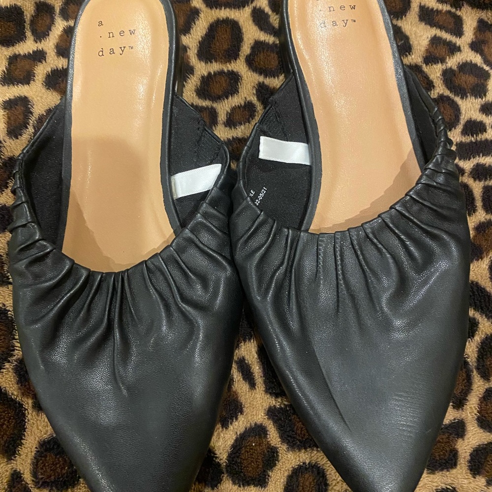 a new day Black Ruched Pointed Toe Mules Size 8